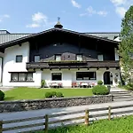 Alpin Garni Eder - Private Living Майрхофен