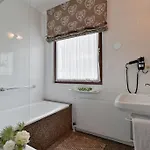 Отель Alpin Garni Eder - Private Living Майрхофен