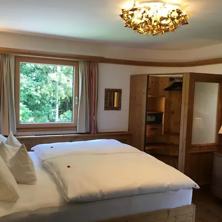 Alpin Garni Eder - Private Living 酒店 3*