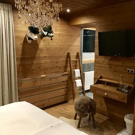 Alpin Garni Eder - Private Living 酒店 3*