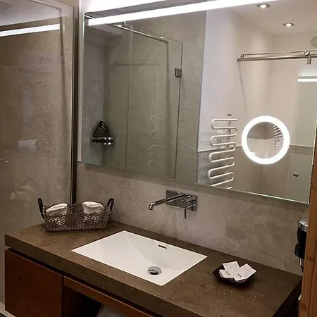 Hotel Alpin Garni Eder - Private Living Mayrhofen